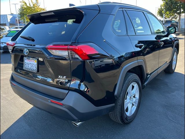 2021 Toyota RAV4 Hybrid XLE