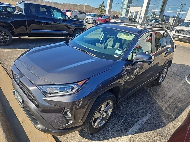 2021 Toyota RAV4 Hybrid XLE Premium