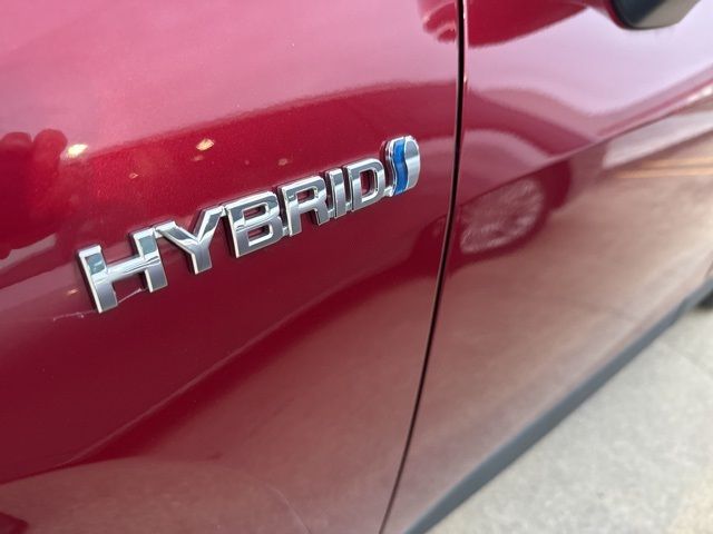 2021 Toyota RAV4 Hybrid XLE Premium