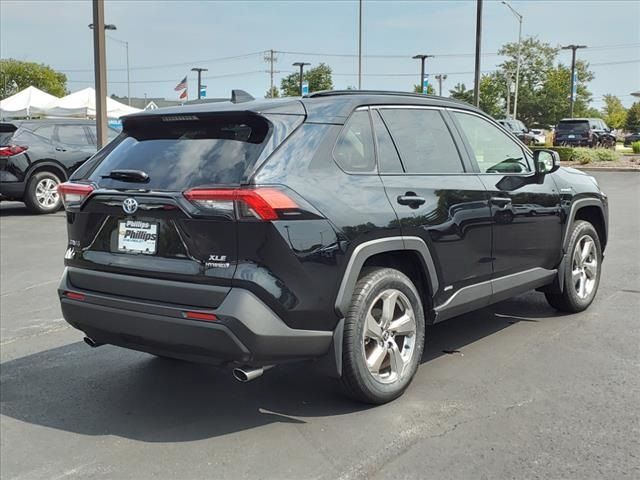 2021 Toyota RAV4 Hybrid XLE Premium