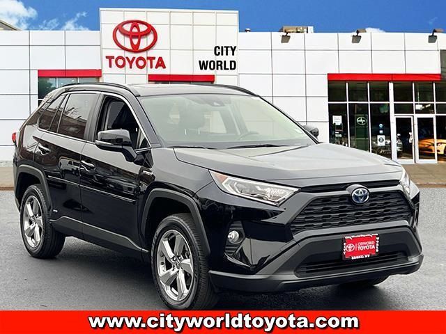 2021 Toyota RAV4 Hybrid XLE Premium