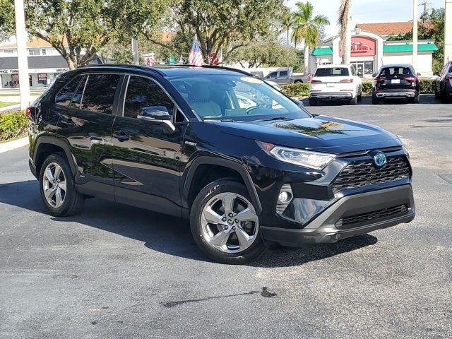 2021 Toyota RAV4 Hybrid XLE Premium