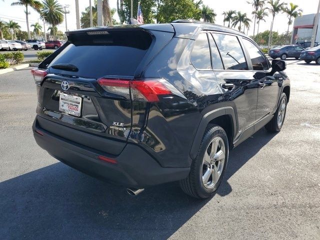 2021 Toyota RAV4 Hybrid XLE Premium