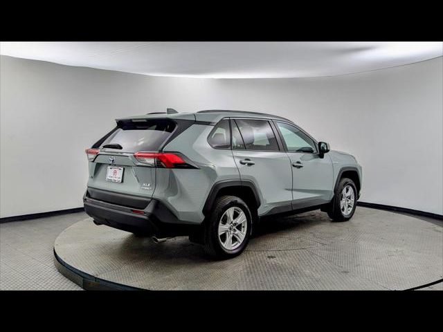 2021 Toyota RAV4 Hybrid XLE