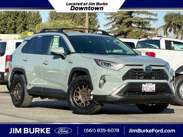 2021 Toyota RAV4 Hybrid XLE