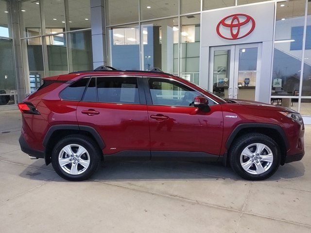 2021 Toyota RAV4 Hybrid XLE