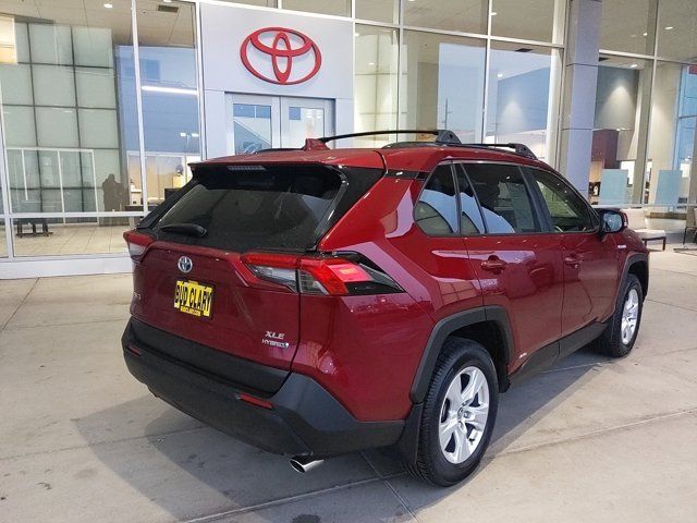 2021 Toyota RAV4 Hybrid XLE