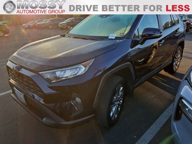 2021 Toyota RAV4 XLE Premium