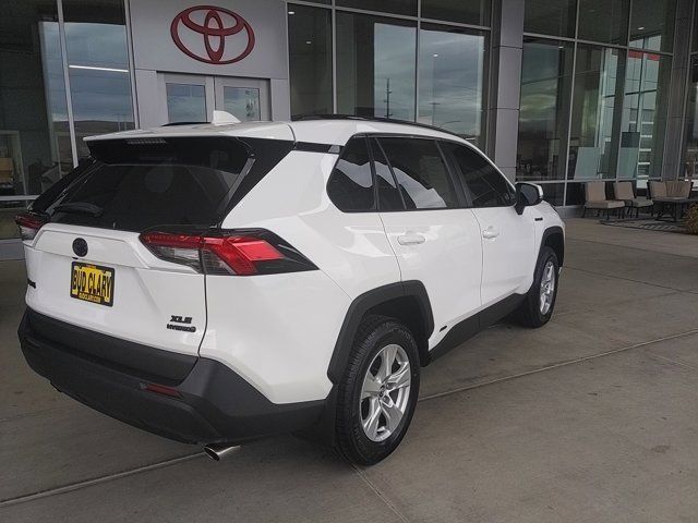 2021 Toyota RAV4 Hybrid XLE