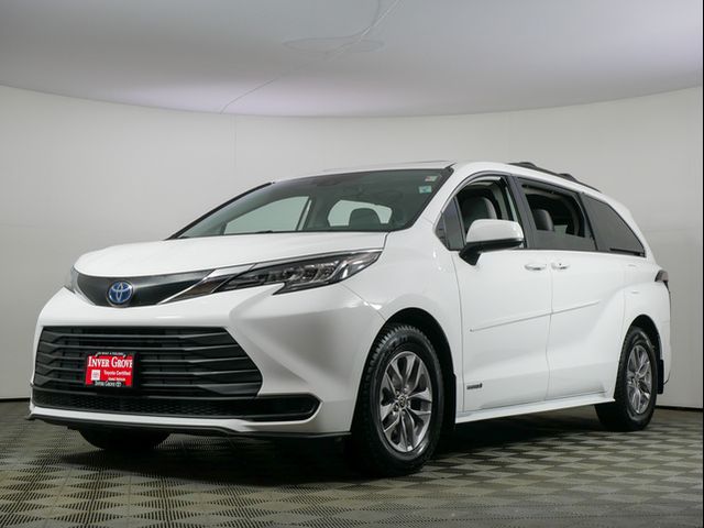 2021 Toyota Sienna LE