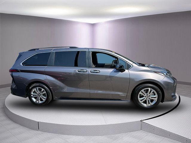 2021 Toyota Sienna XSE