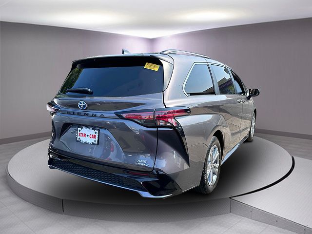 2021 Toyota Sienna XSE