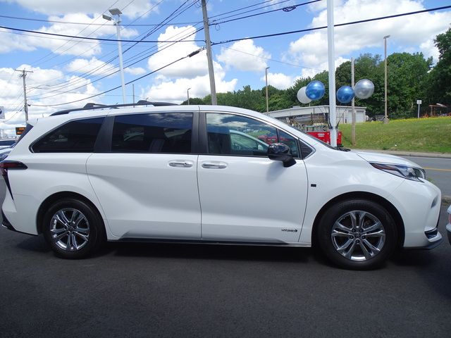 2021 Toyota Sienna XSE