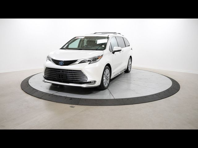 2021 Toyota Sienna Platinum