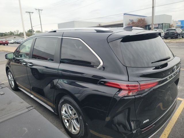 2021 Toyota Sienna Platinum