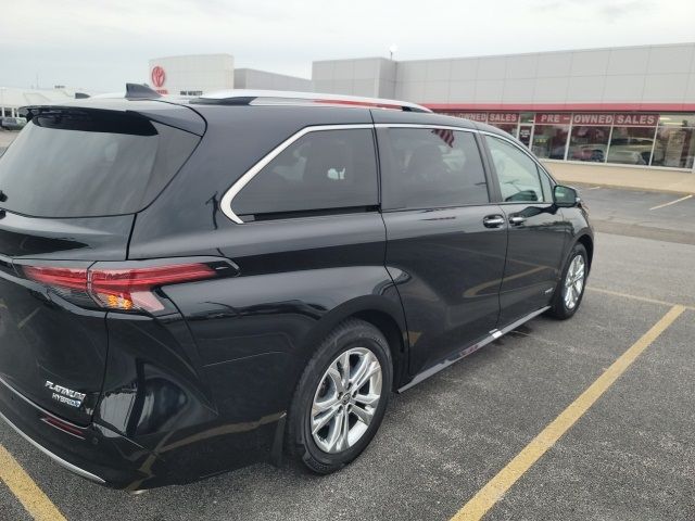 2021 Toyota Sienna Platinum