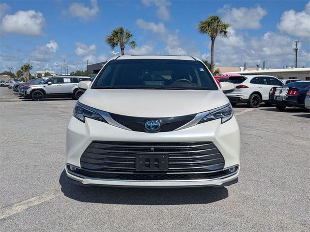 2021 Toyota Sienna Platinum