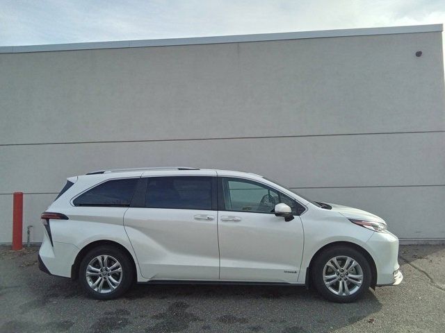 2021 Toyota Sienna Platinum