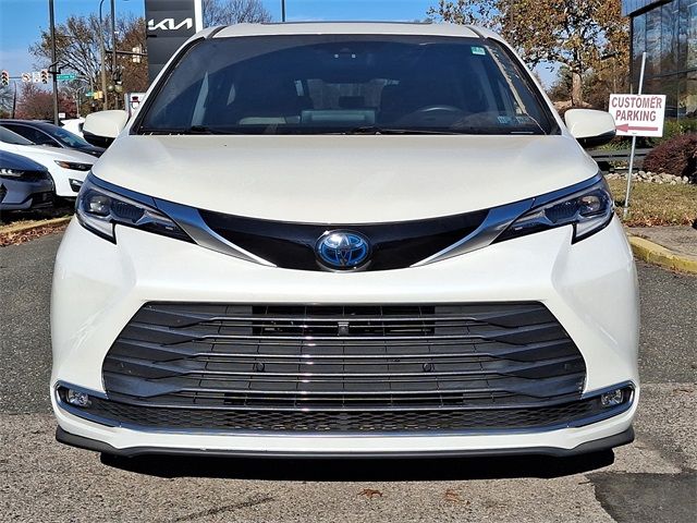 2021 Toyota Sienna Platinum