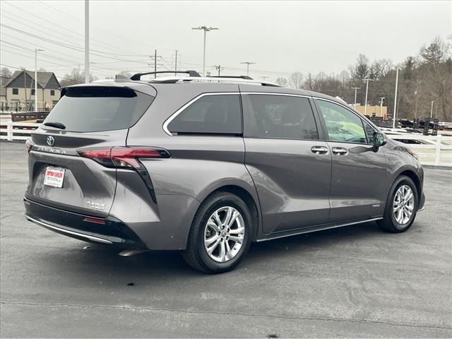 2021 Toyota Sienna Platinum