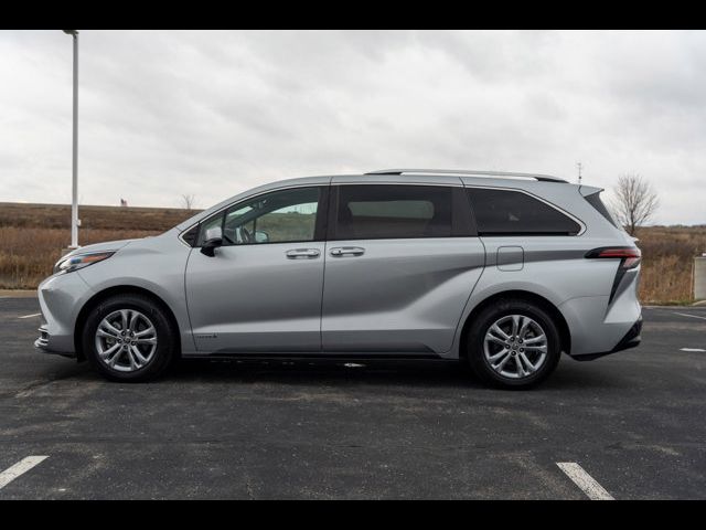 2021 Toyota Sienna Platinum