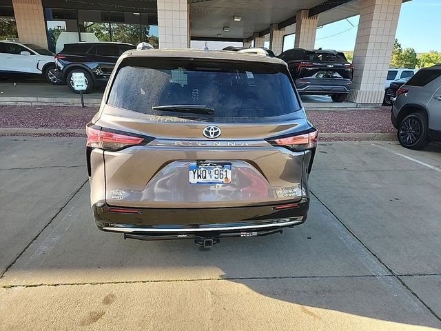 2021 Toyota Sienna Limited