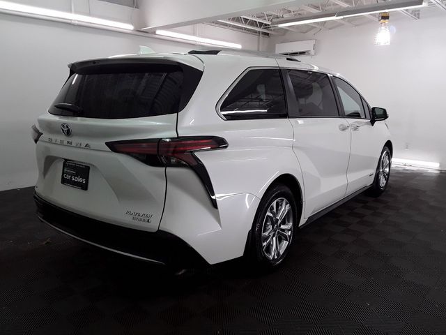 2021 Toyota Sienna 