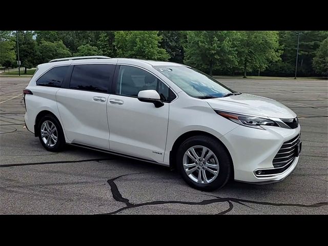 2021 Toyota Sienna Platinum