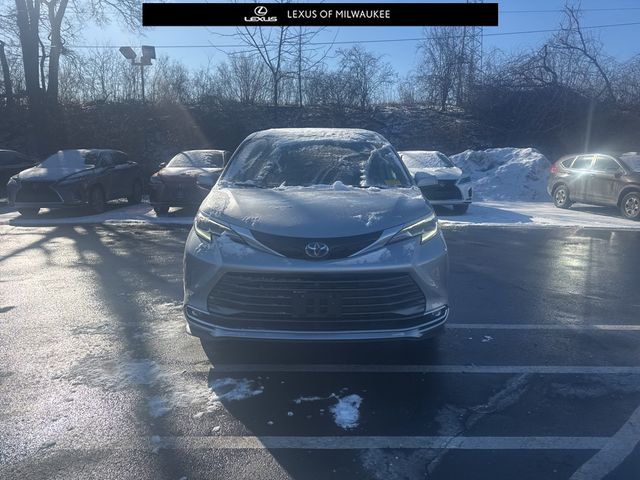 2021 Toyota Sienna Platinum