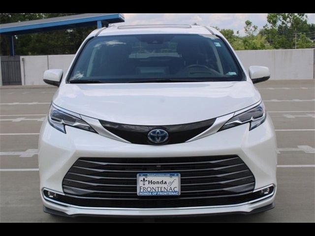 2021 Toyota Sienna Platinum