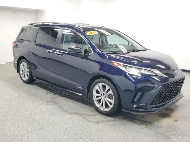 2021 Toyota Sienna XSE