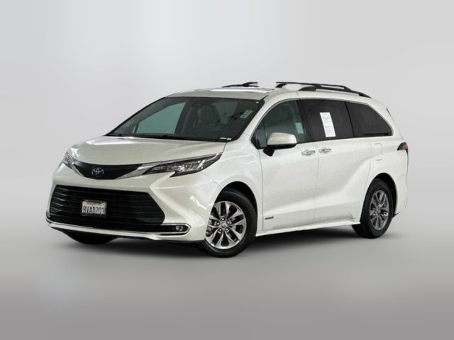 2021 Toyota Sienna XLE