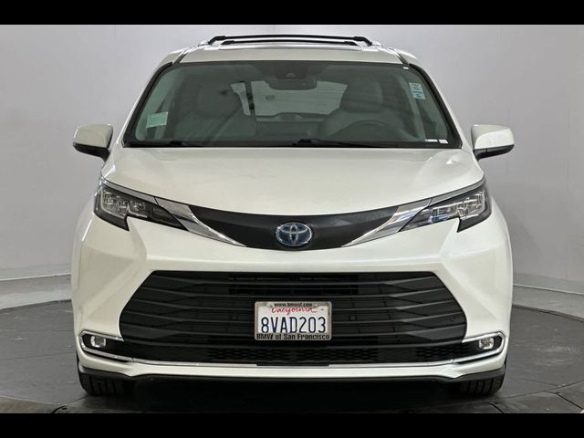 2021 Toyota Sienna XLE