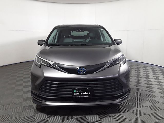 2021 Toyota Sienna LE