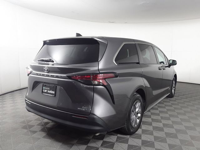 2021 Toyota Sienna LE