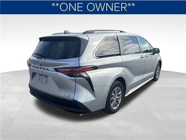 2021 Toyota Sienna XLE