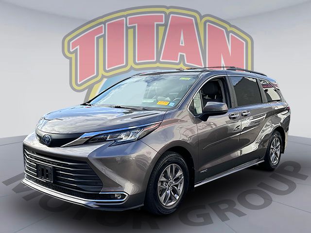 2021 Toyota Sienna XLE