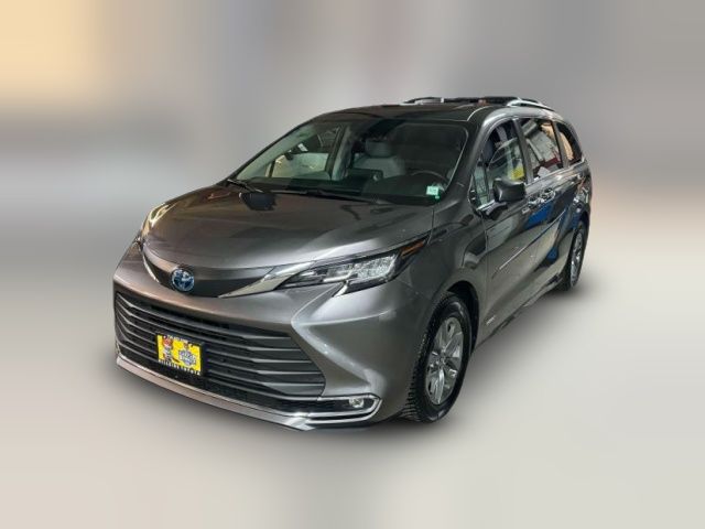 2021 Toyota Sienna XLE