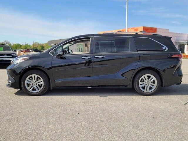 2021 Toyota Sienna Limited