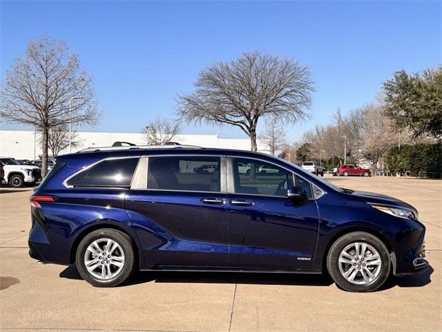 2021 Toyota Sienna Limited