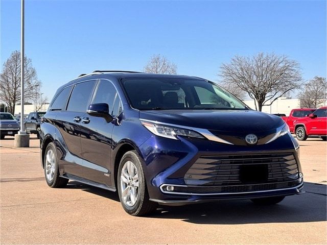 2021 Toyota Sienna Limited