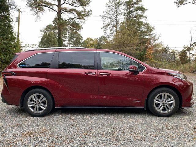 2021 Toyota Sienna Limited