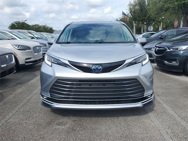 2021 Toyota Sienna Limited