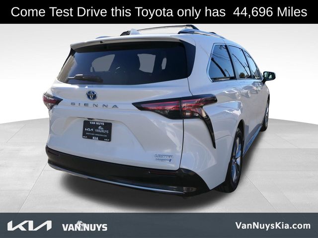 2021 Toyota Sienna Limited