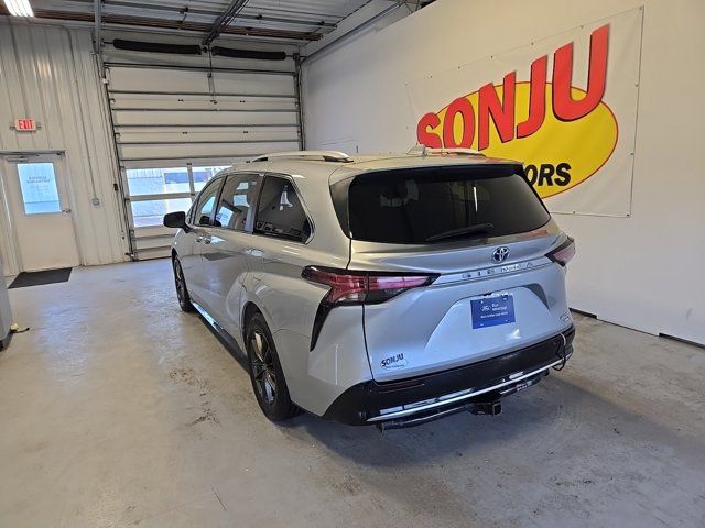 2021 Toyota Sienna Limited