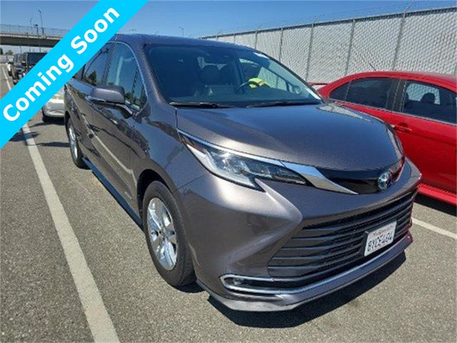 2021 Toyota Sienna Limited