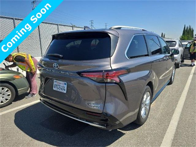 2021 Toyota Sienna Limited