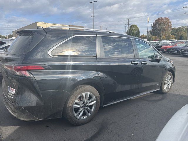 2021 Toyota Sienna Limited