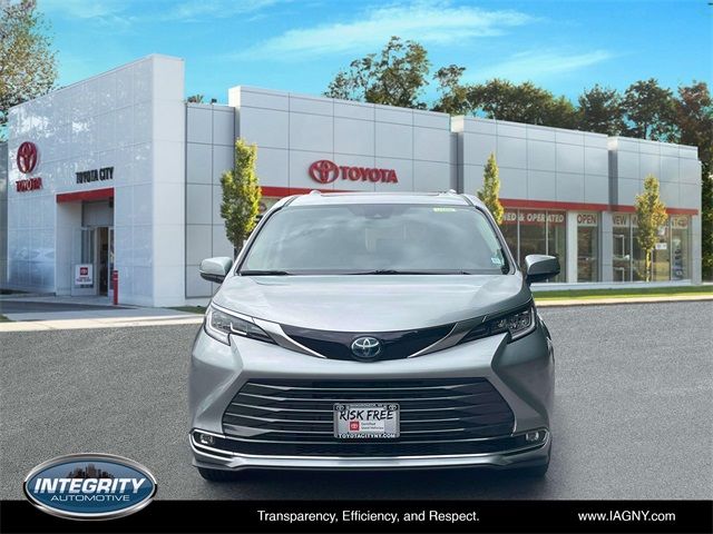 2021 Toyota Sienna Limited