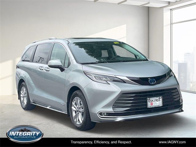 2021 Toyota Sienna Limited